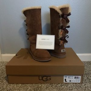 UGG women’s bailey bow tall boot with box